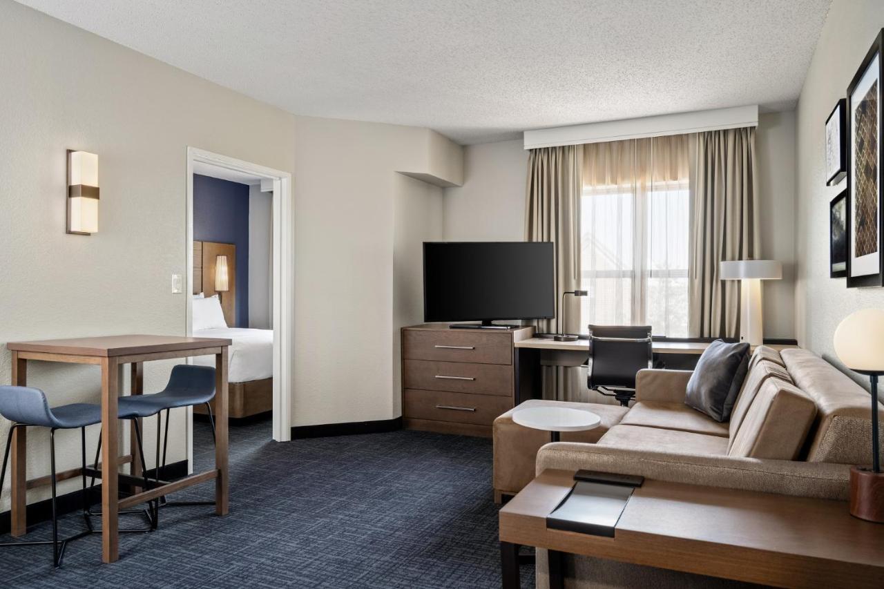 One-Bedroom Queen Suite with Sofa Bed at Residence Inn by Marriott Chicago Naperville/Warrenville