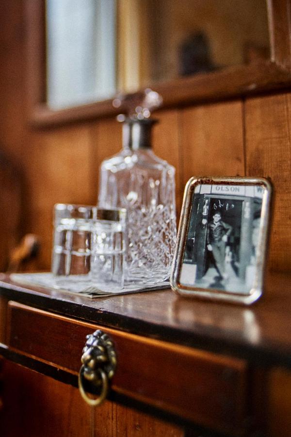 | Crew's Quarters Boarding House - Caters to Men