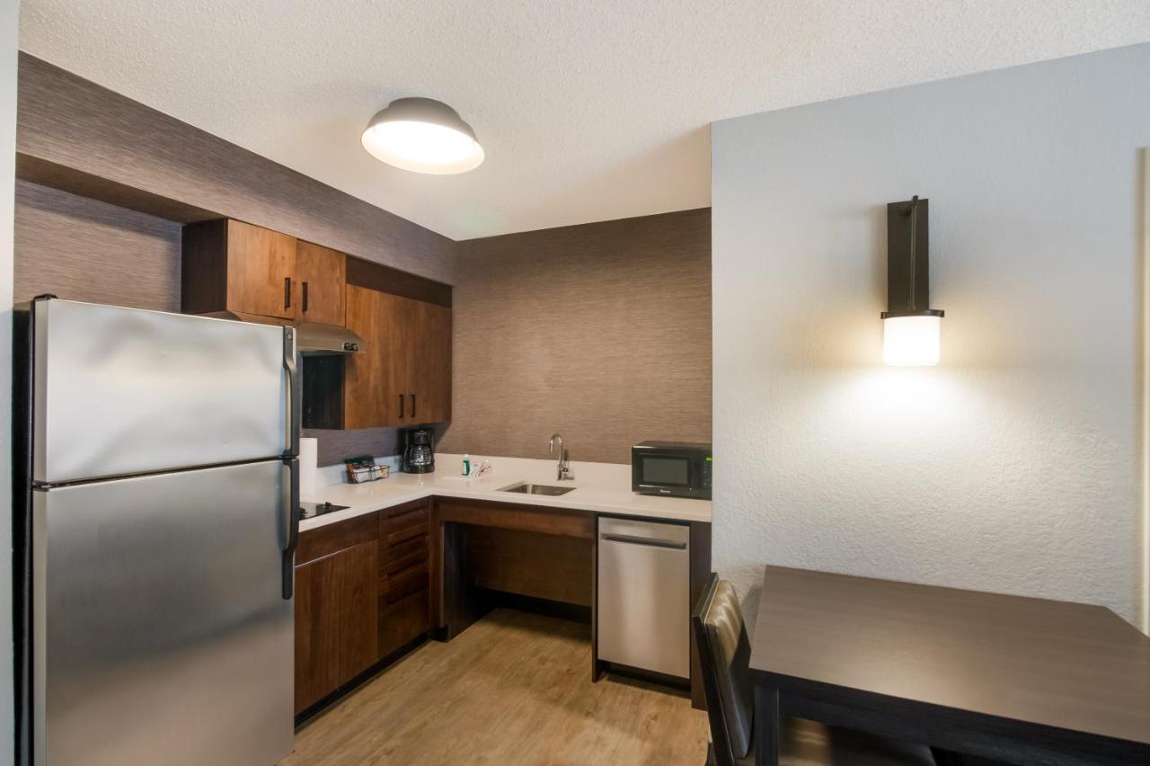 One Bedroom Suite Queen at Sonesta ES Suites Dallas Richardson