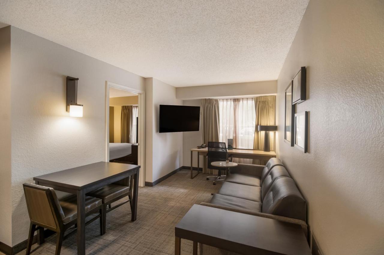 One Bedroom Suite Queen at Sonesta ES Suites Dallas Richardson