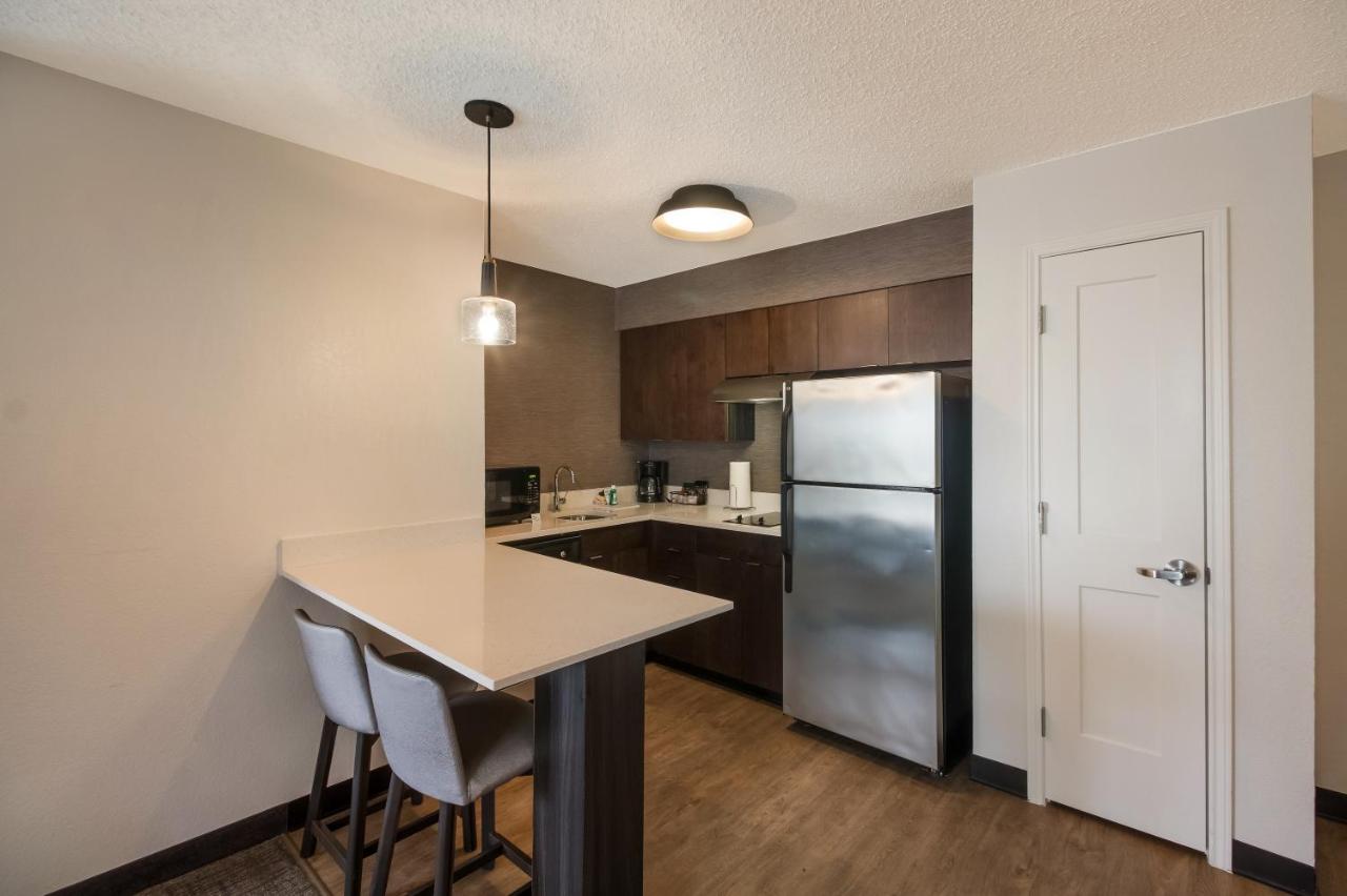 Studio Suite Queen at Sonesta ES Suites Dallas Richardson