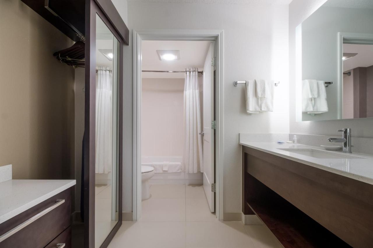Studio Suite Queen at Sonesta ES Suites Dallas Richardson