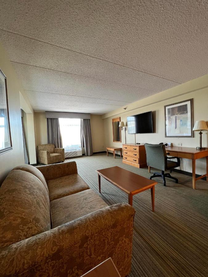 King Studio Suite - Non-Smoking at Wingate by Wyndham Coon Rapids