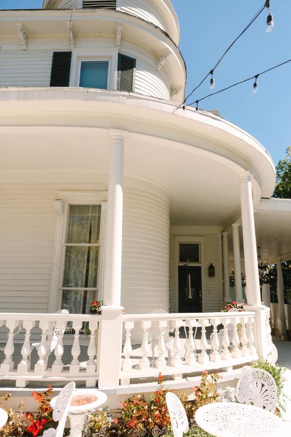  | Stanley House Inn