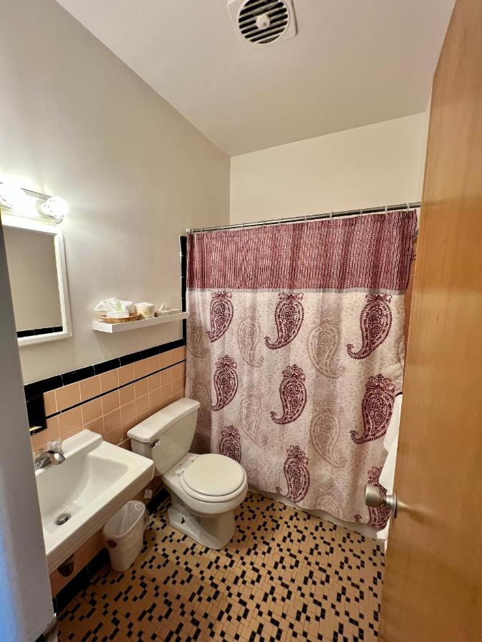 | Lenox Hotel and Suites