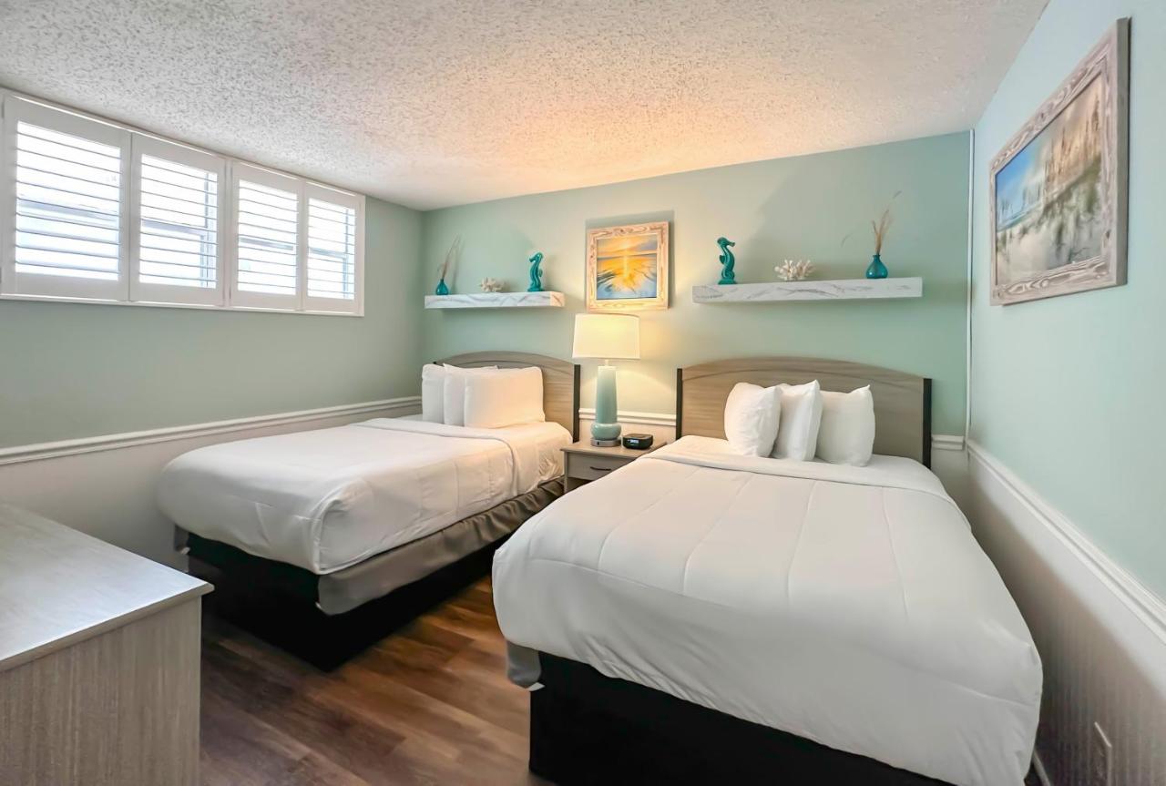 Ground Floor Suite - Pool Side at Thunderbird Beach Resort