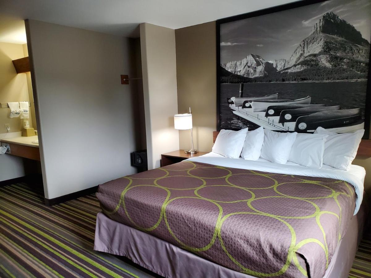 King Room - Non-Smoking at Super 8 by Wyndham Belgrade/Bozeman Airport