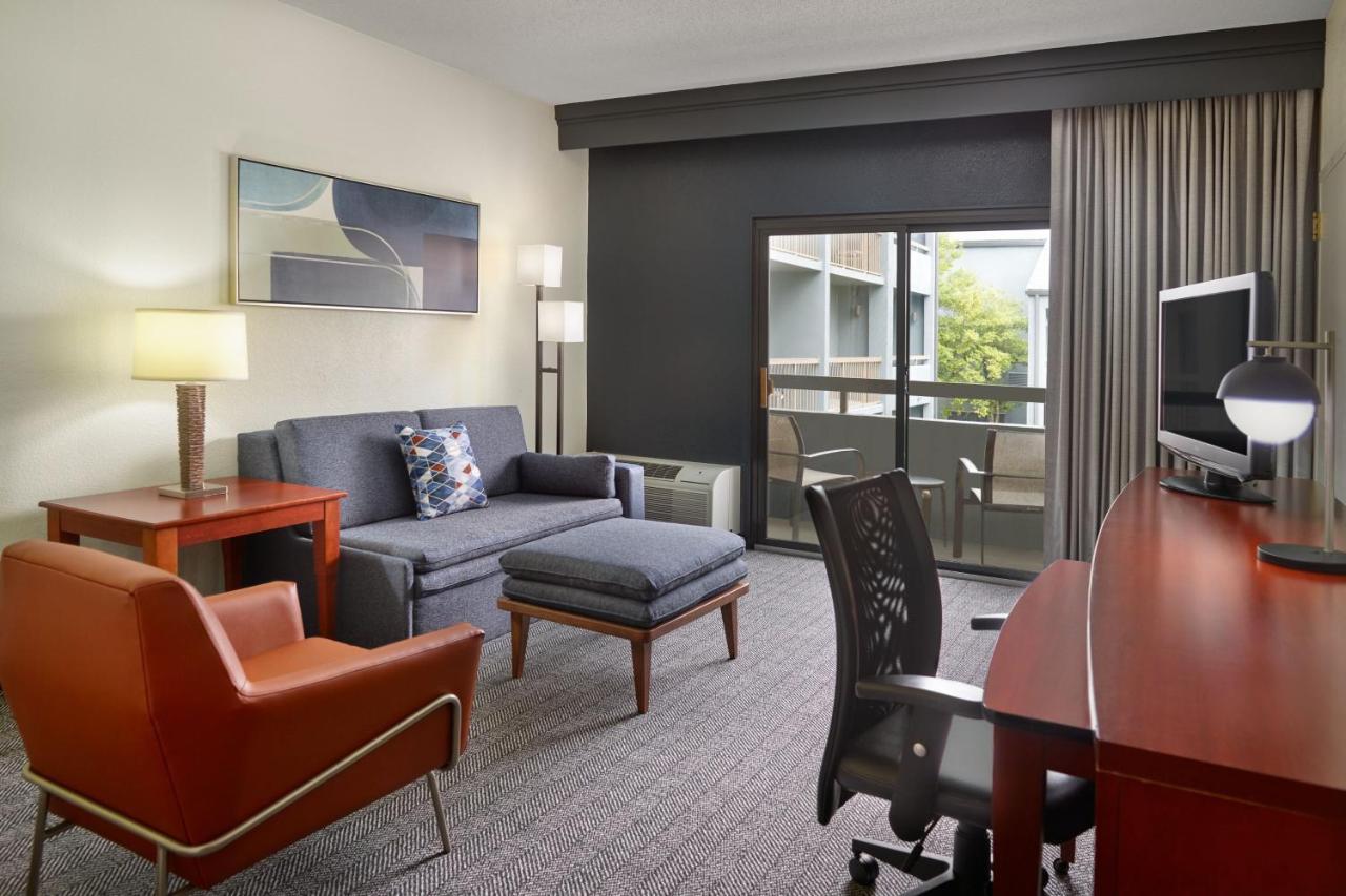 Suite with Two Double Beds and Sofa Bed at Courtyard by Marriott Nashville Brentwood