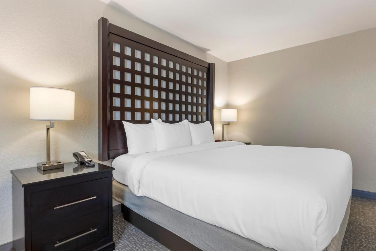 King Room - Accessible/Non Smoking at Comfort Inn Plano-Dallas