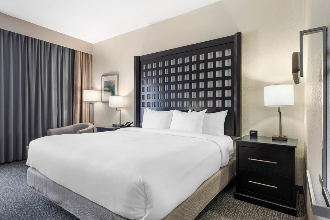 King Room - Accessible/Non Smoking at Comfort Inn Plano-Dallas