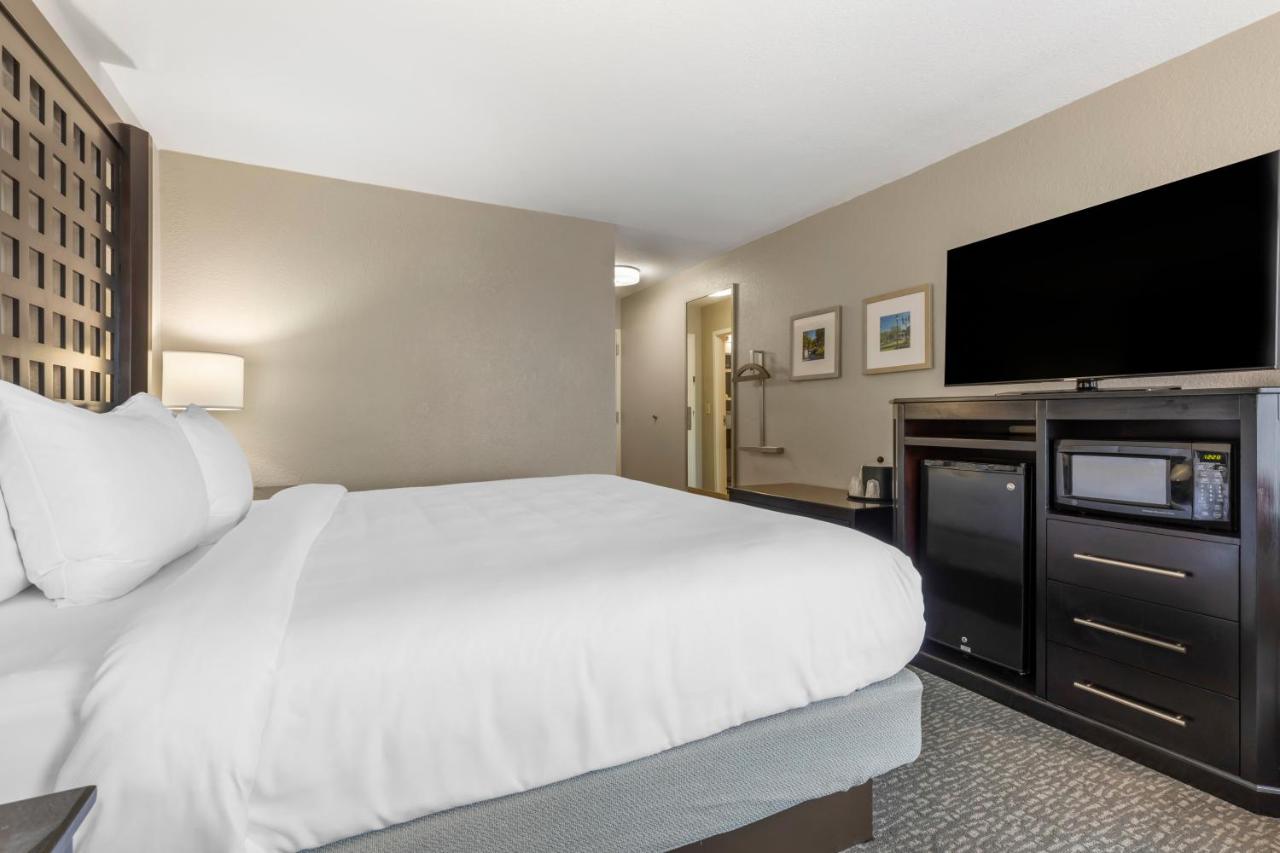 King Room - Accessible/Non Smoking at Comfort Inn Plano-Dallas