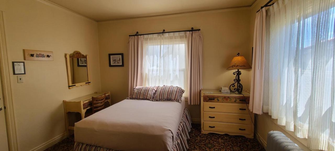 | Historic Dow Hotel