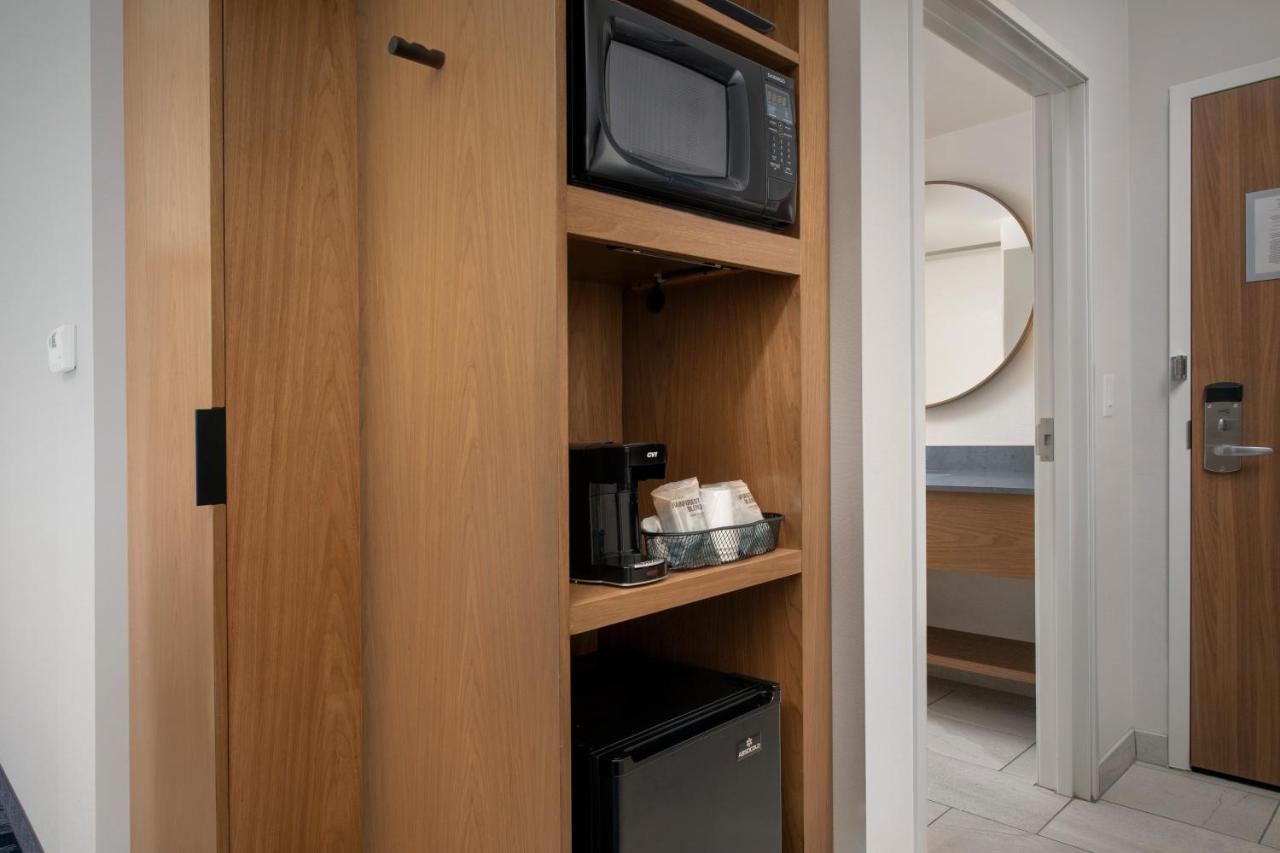 | Fairfield Inn & Suites by Marriott New Orleans Metairie