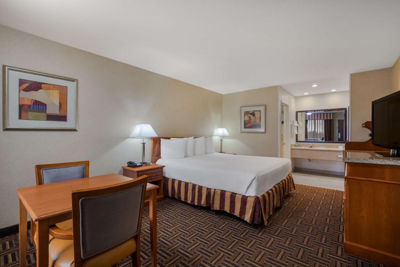 King Room at Best Western Norwalk Inn