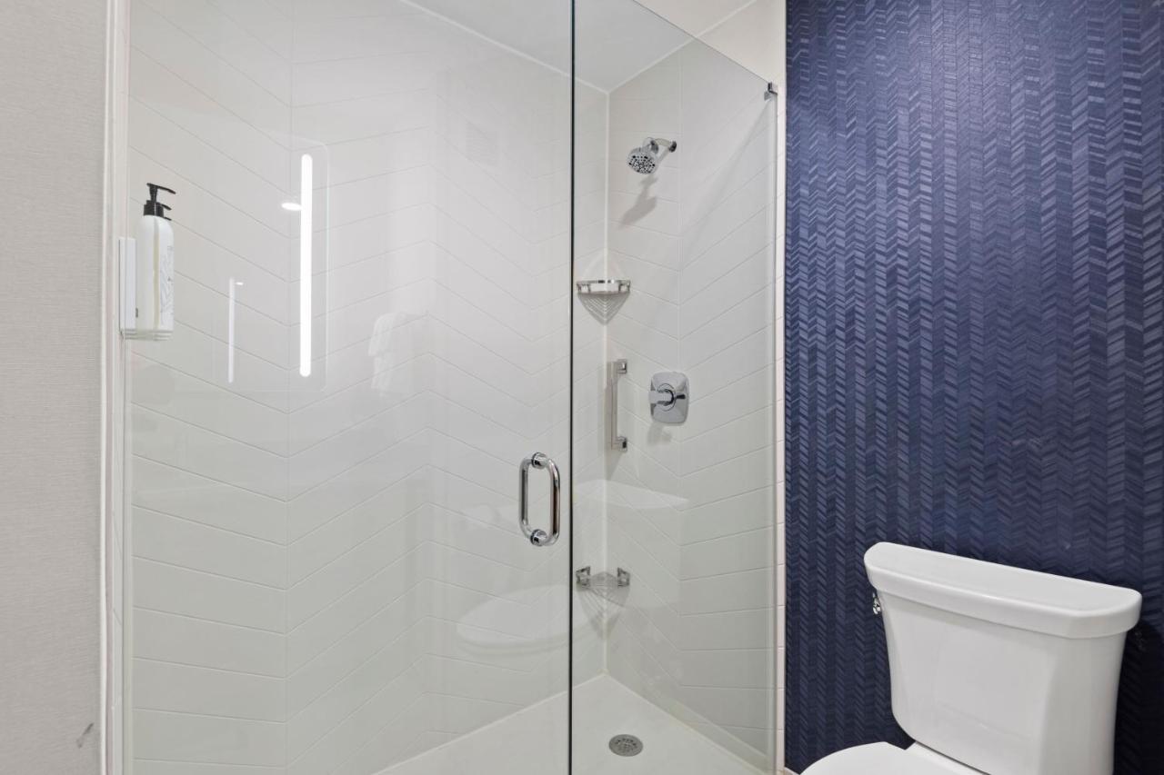 King Room at Fairfield Inn & Suites by Marriott Hickory