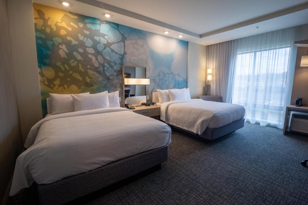 Suite, 2 Queen at Courtyard by Marriott Cartersville