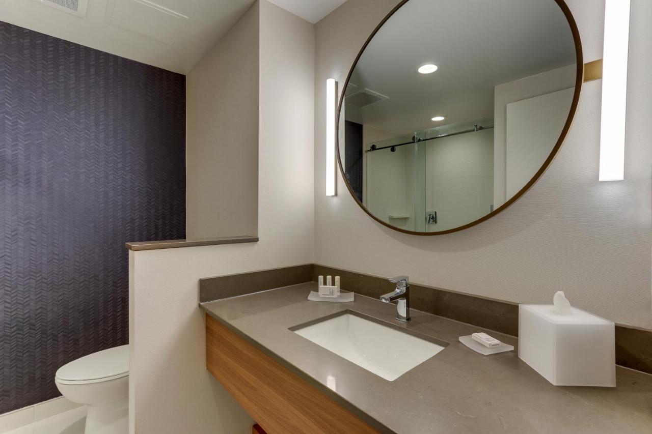 | Fairfield Inn & Suites by Marriott Asheville Weaverville