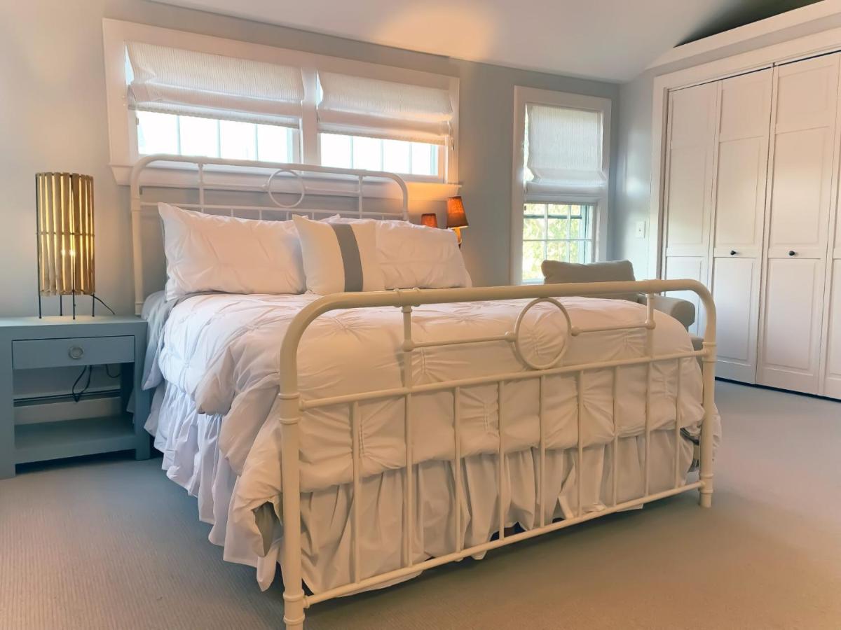 | Martin House Inn
