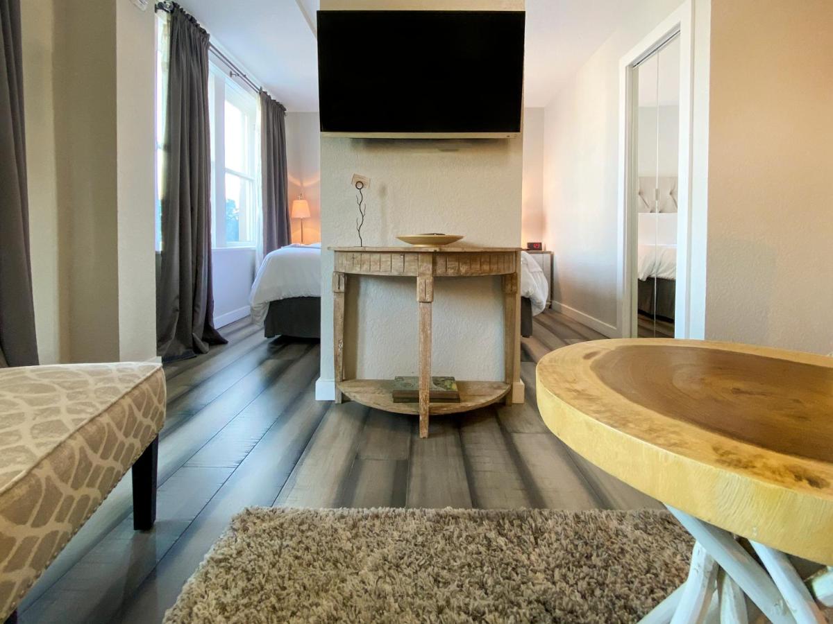 Superior Suite at Artisan Downtown