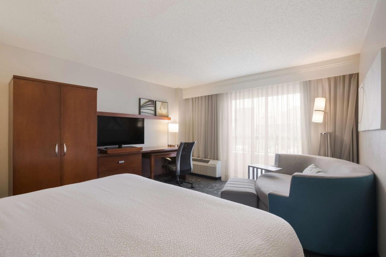 Hearing Accessible - Guestroom King at Sonesta Select Atlanta Midtown Georgia Tech