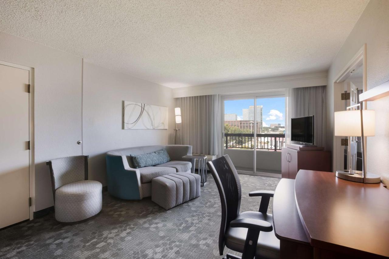 Hearing Accessible One Bedroom Suite King at Sonesta Select Atlanta Midtown Georgia Tech