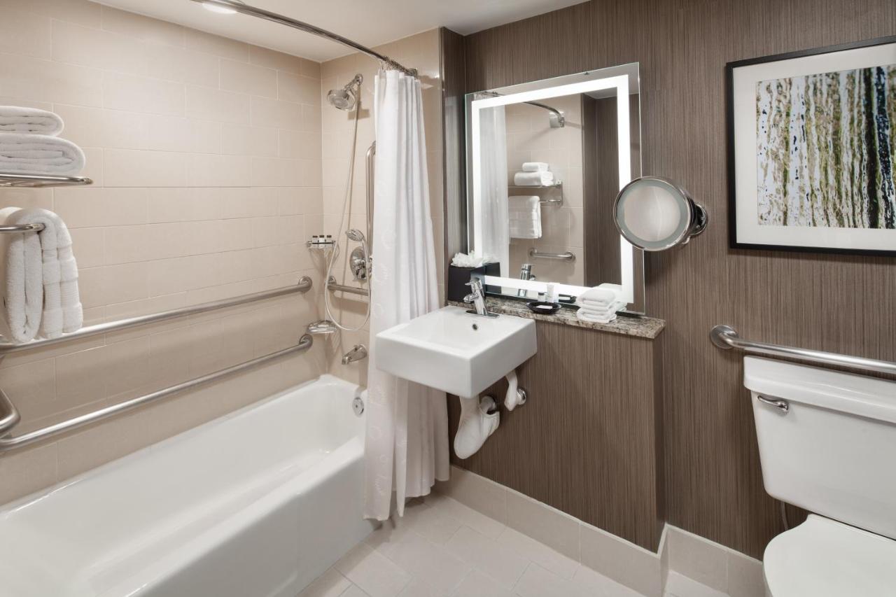  | Sheraton Agoura Hills Hotel