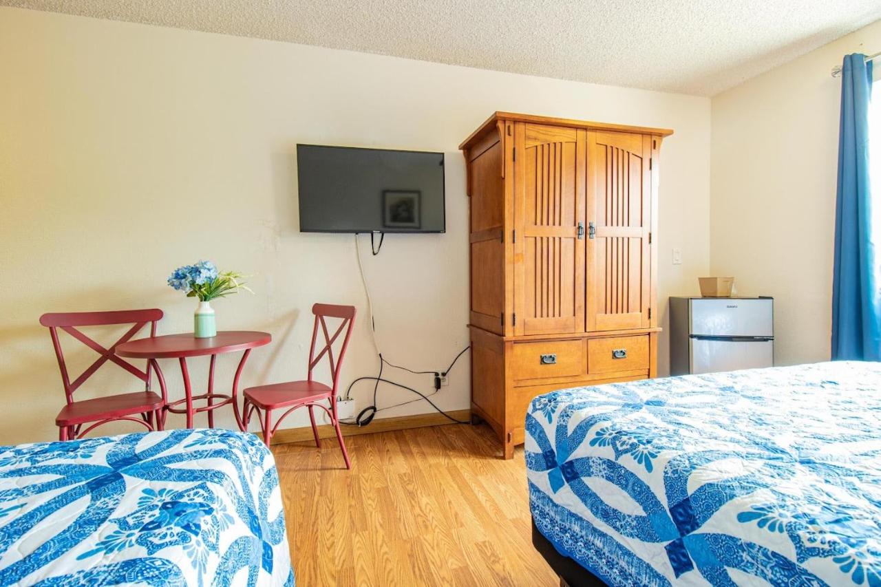  | Manitou Cog Lodge Inc dba Manitou Inn