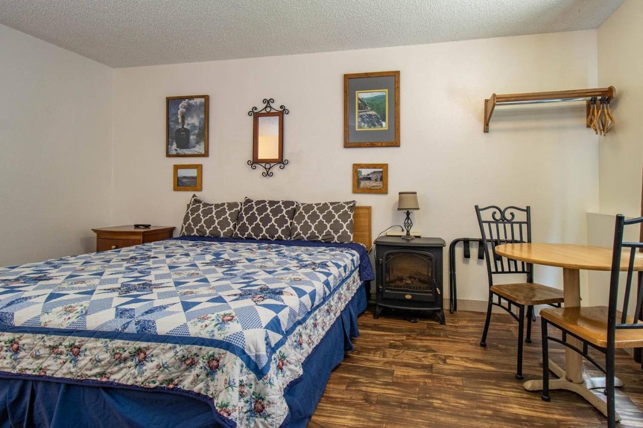  | Manitou Cog Lodge Inc dba Manitou Inn