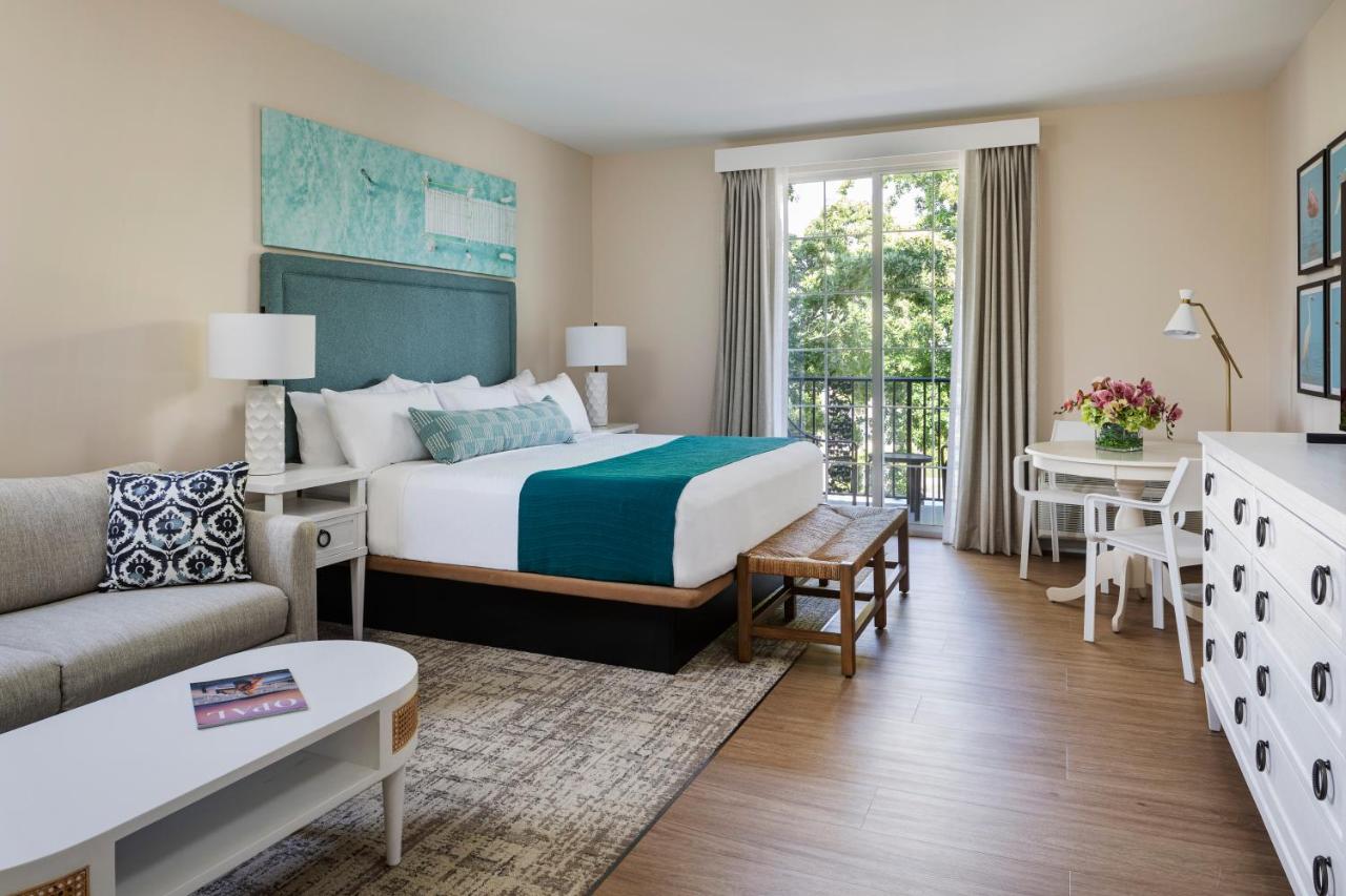 Superior King Room at The Capri Inn