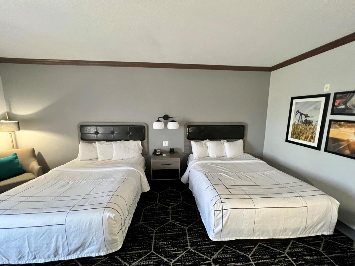 Deluxe Queen Room with Two Queen Beds at La Quinta Inn & Suites by Wyndham Big Spring