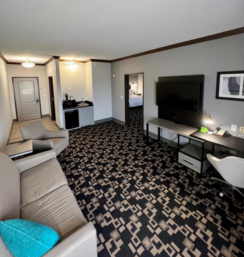 King Suite - Non-Smoking at La Quinta Inn & Suites by Wyndham Big Spring