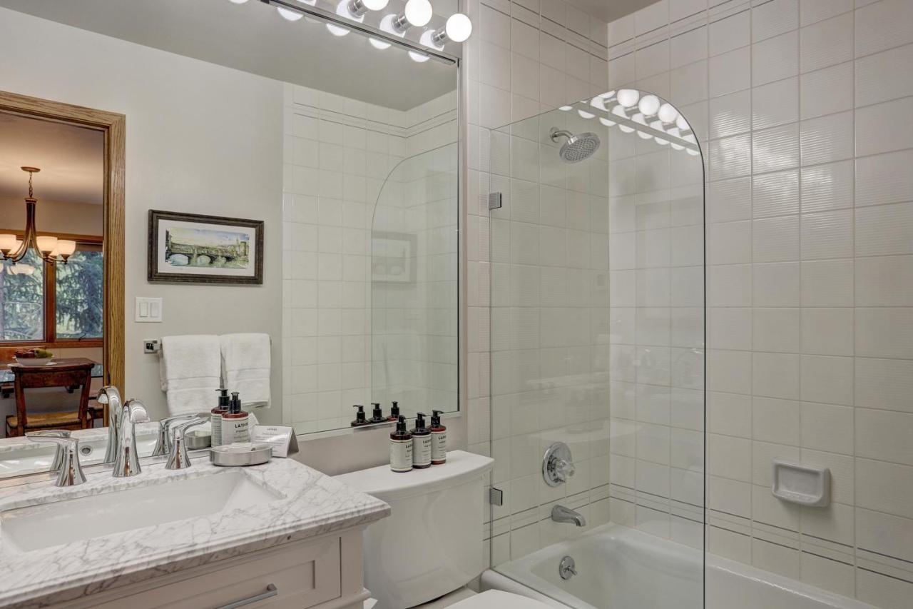 | Townsend Place