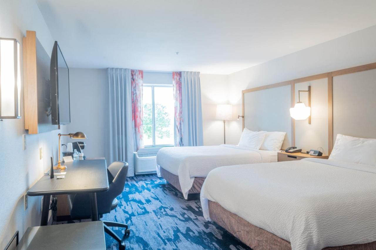 Queen Room with Two Queen Beds at Fairfield Inn and Suites by Marriott Denton