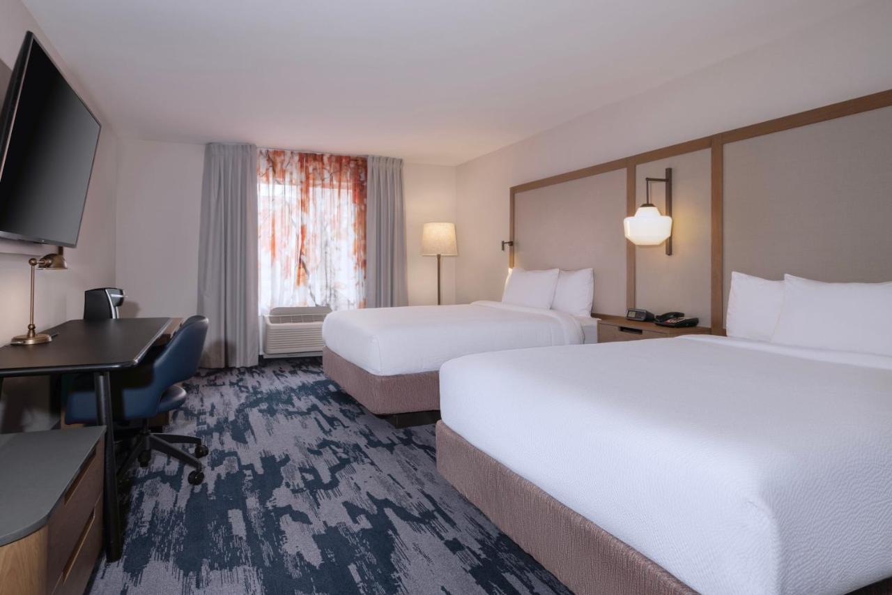 Queen Room with Two Queen Beds at Fairfield Inn and Suites by Marriott Denton