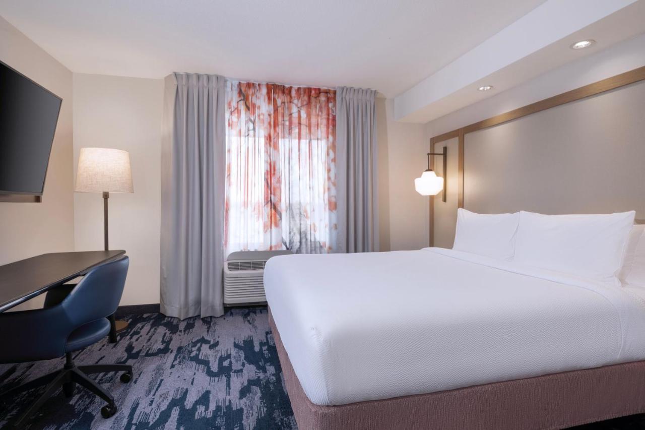 King Studio with Sofa Bed at Fairfield Inn and Suites by Marriott Denton