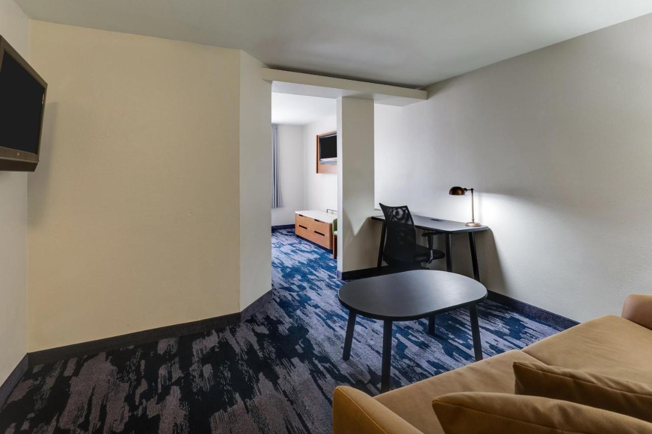 | Fairfield Inn by Marriott Las Colinas
