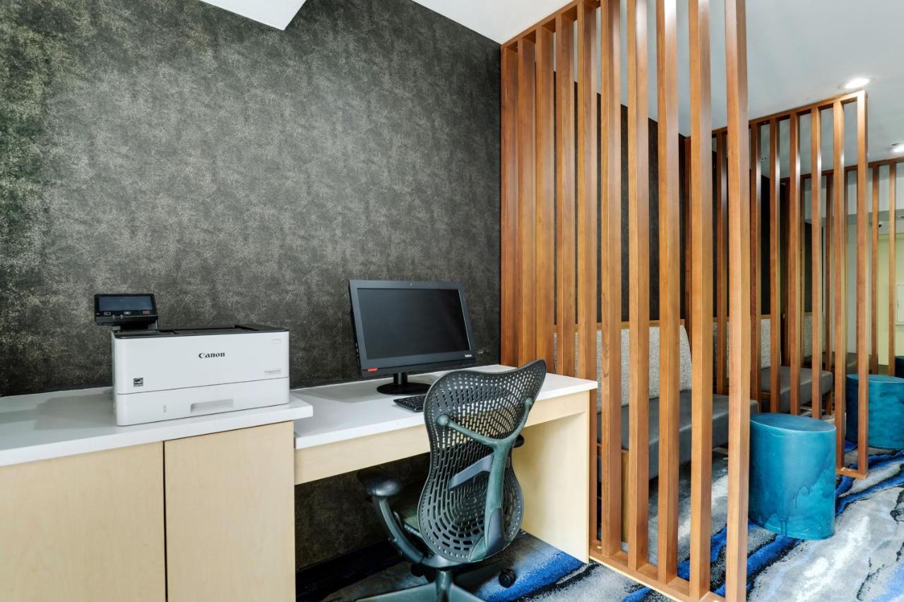 | Fairfield Inn by Marriott Las Colinas