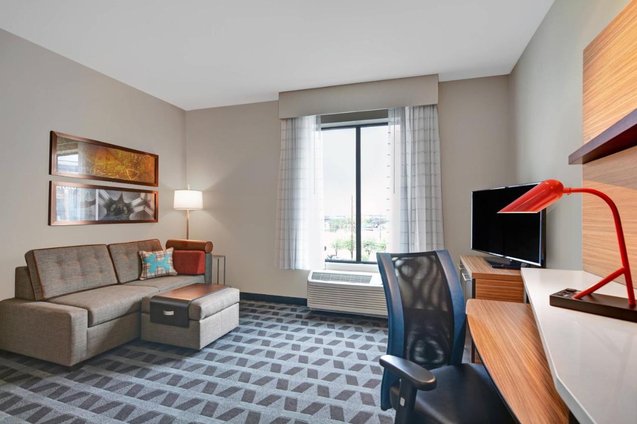 1 Bedroom Suite, 1 Queen, Sofa bed at TownePlace Suites by Marriott Indianapolis Downtown