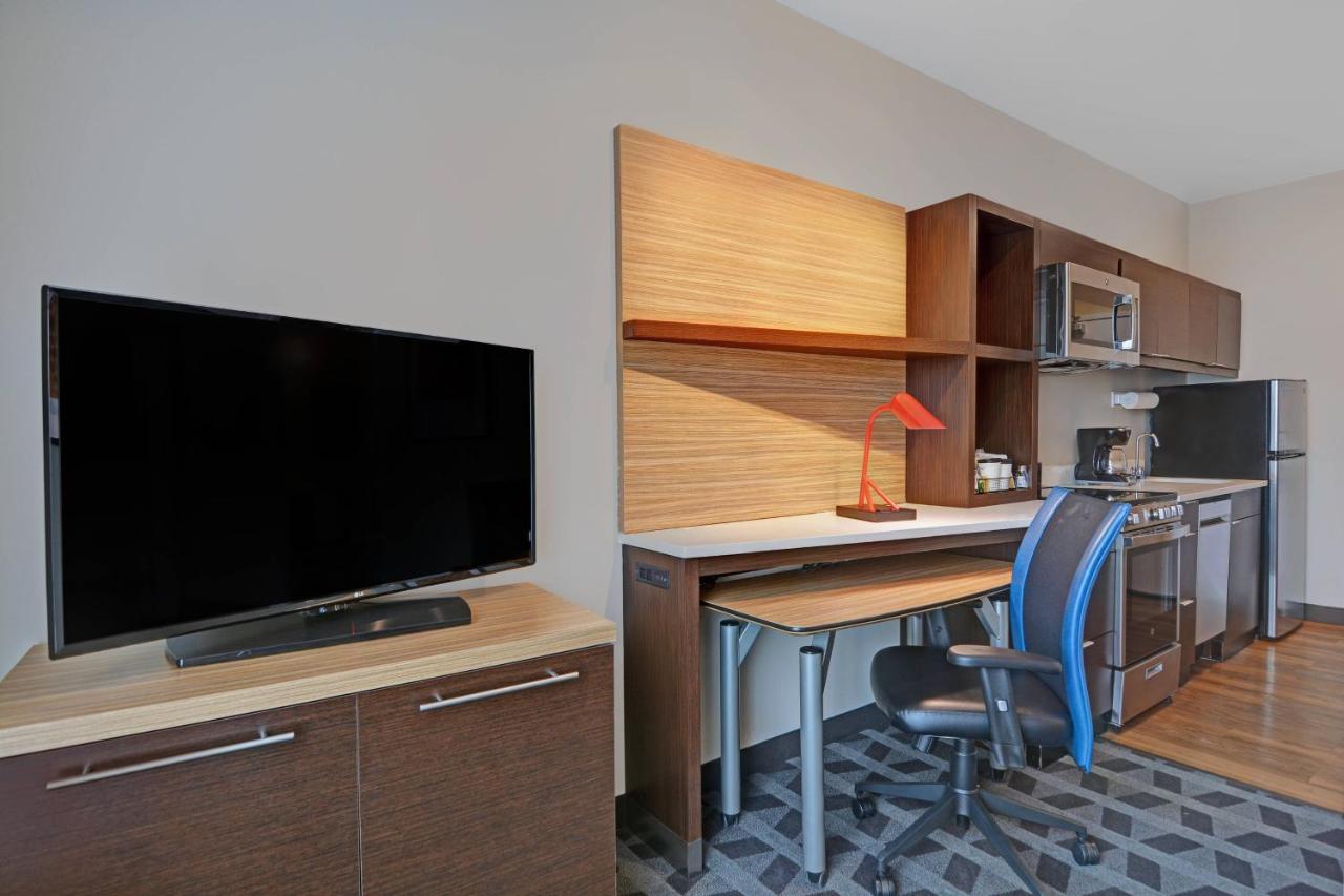 1 Bedroom Suite, 1 Queen, Sofa bed at TownePlace Suites by Marriott Indianapolis Downtown