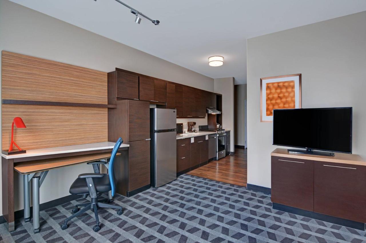 1 Bedroom Suite, 1 Queen, Sofa bed at TownePlace Suites by Marriott Indianapolis Downtown