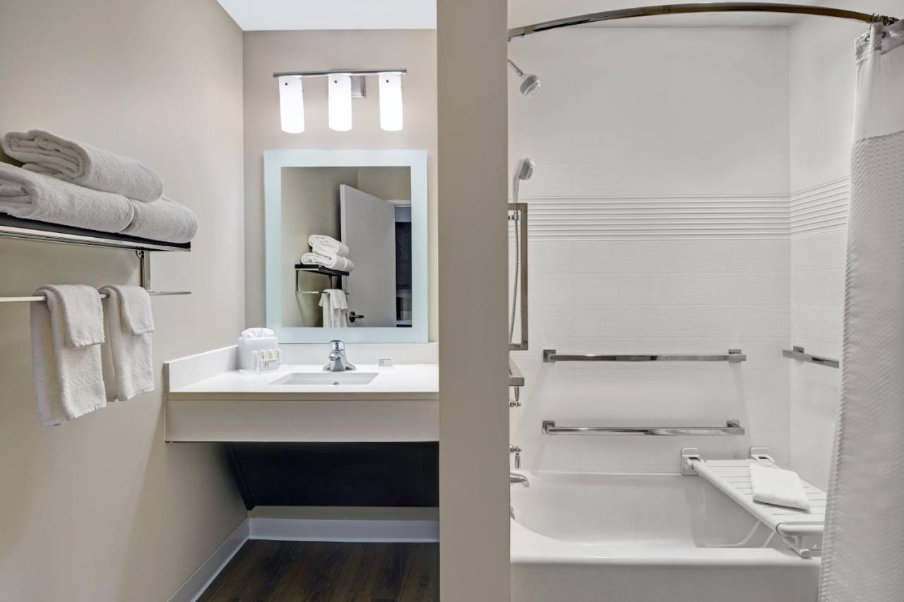1 Bedroom Suite, 1 Queen, Sofa bed at TownePlace Suites by Marriott Indianapolis Downtown