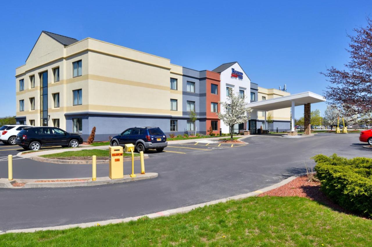 | Fairfield Inn Rochester Airport