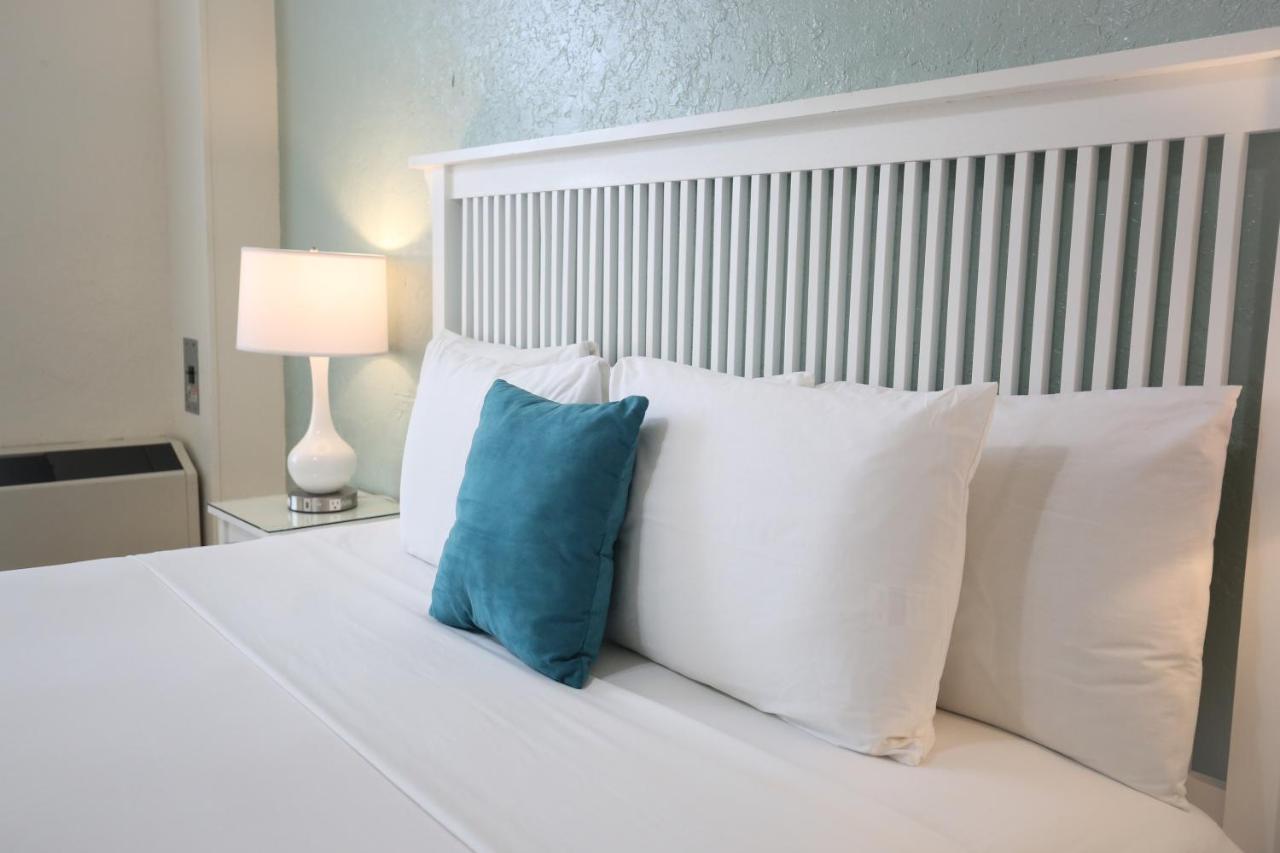  | Hotel Carmel Santa Monica