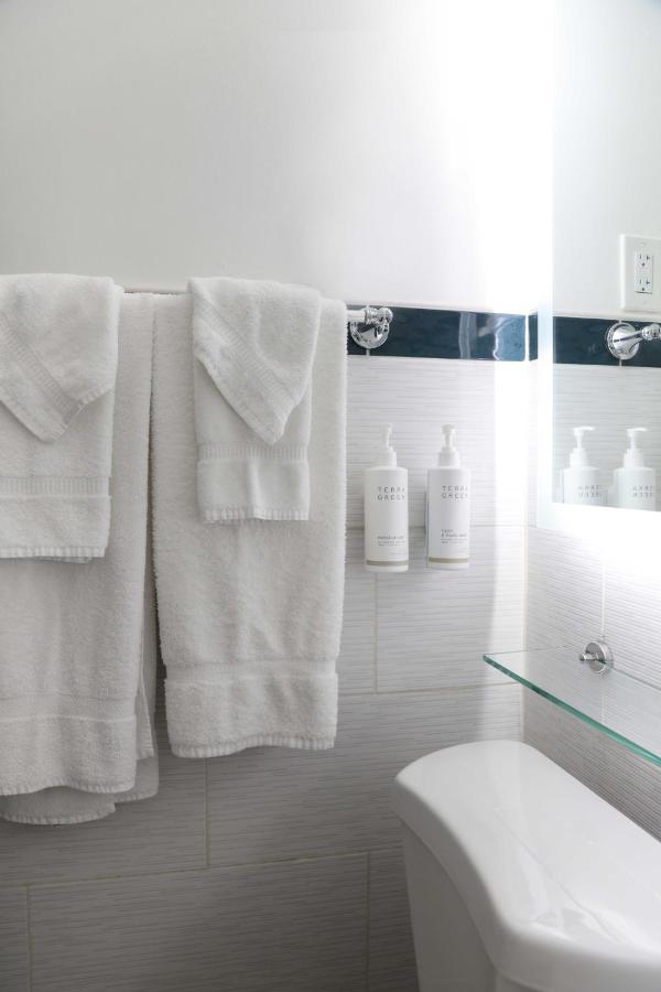  | Hotel Carmel Santa Monica