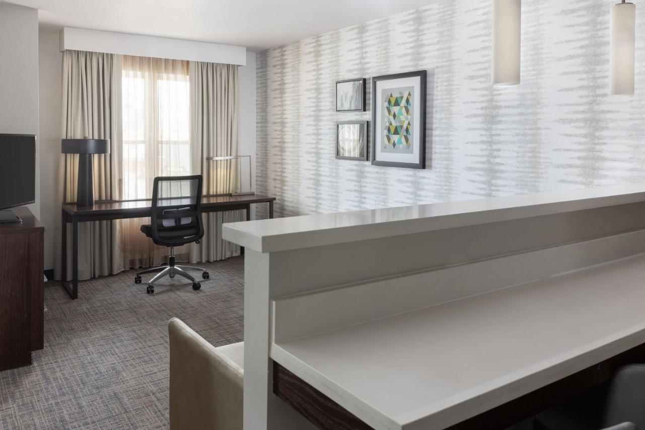 One-Bedroom Suite at Residence Inn by Marriott Kansas City at The Legends
