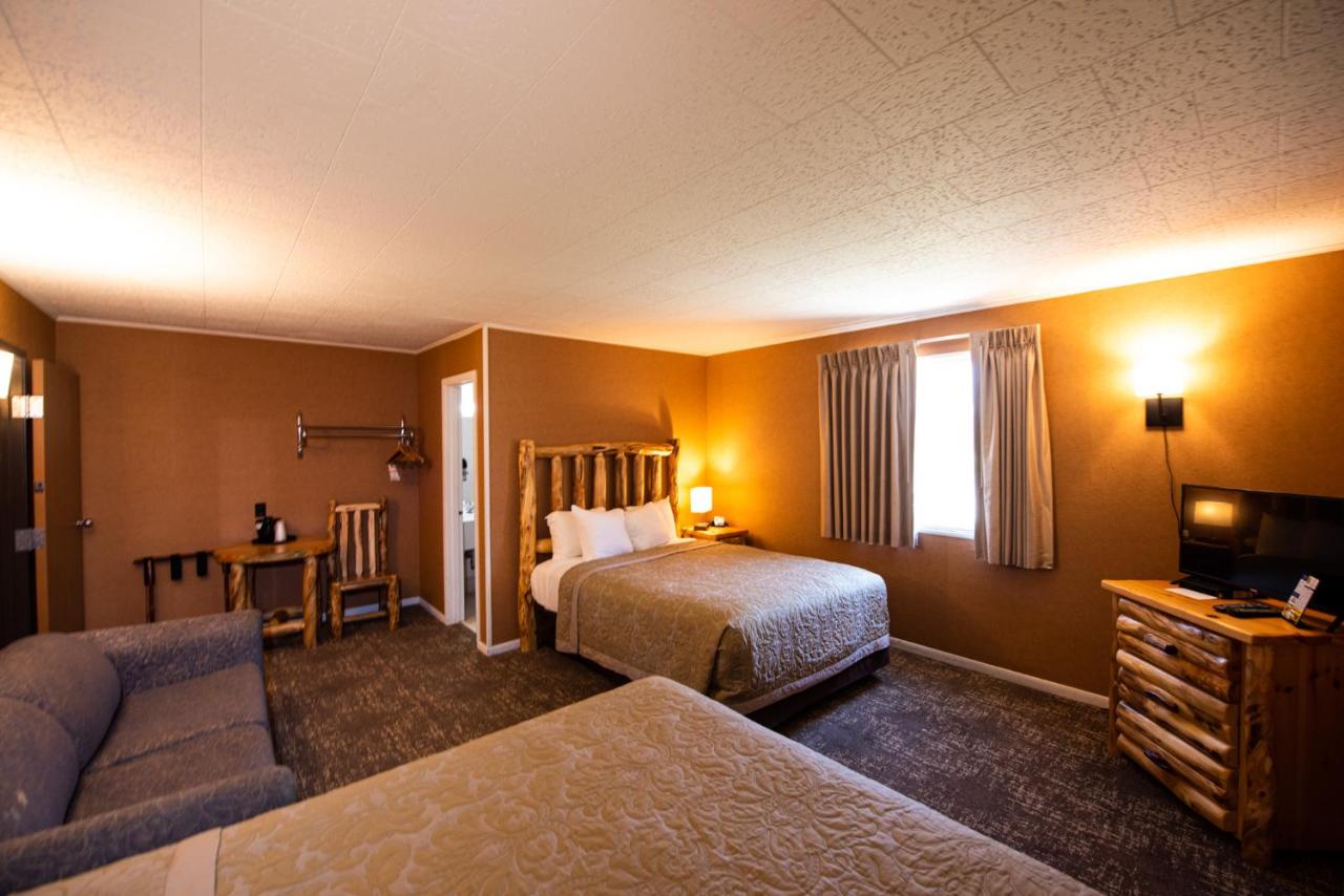 Two-Bedroom Suite - Non-Smoking (8 Adults) at Super 8 by Wyndham Bridgeview of Mackinaw City