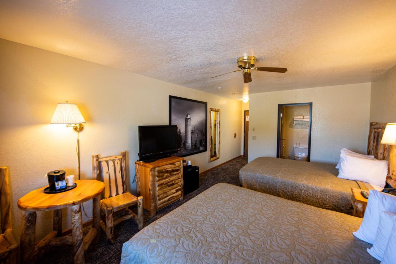 Queen Room with Two Queen Beds - Park and Lake View at Super 8 by Wyndham Bridgeview of Mackinaw City