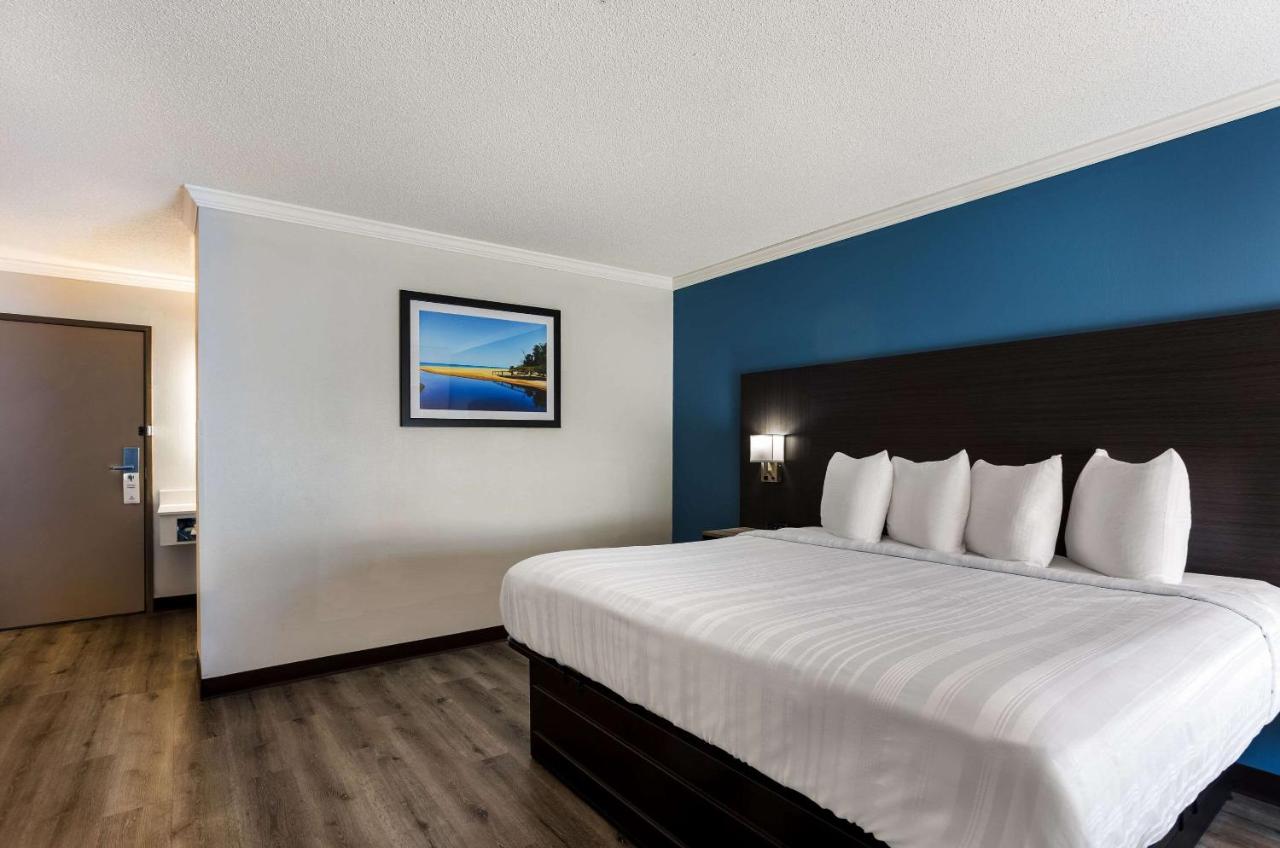  | SureStay Plus Hotel by Best Western South Bend Notre Dame