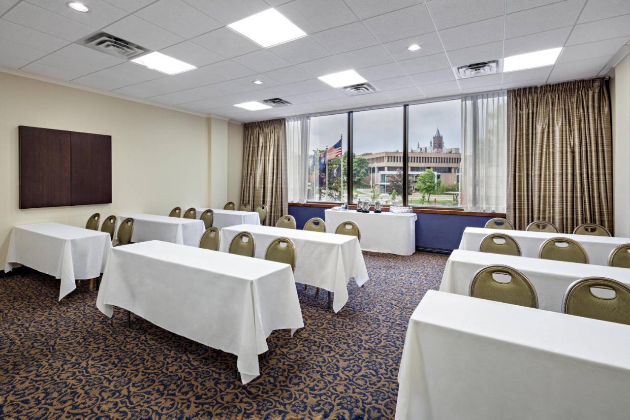  | Sheraton Syracuse University Hotel & Conference Center