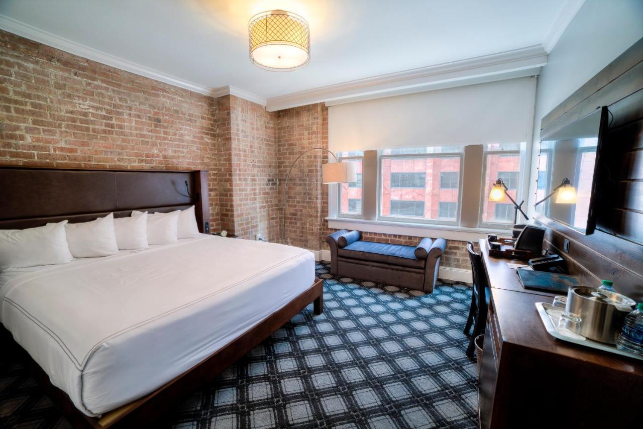 Deluxe King Room at Q&C Hotel and Bar, New Orleans, Autograph Collection